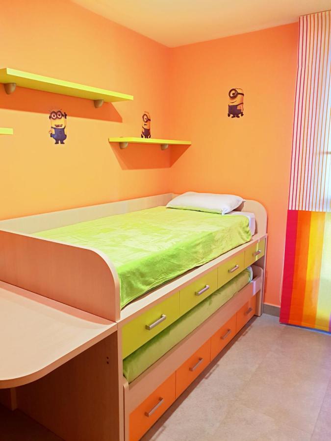 Apart Del Sol Apartment Кембрилс Екстериор снимка